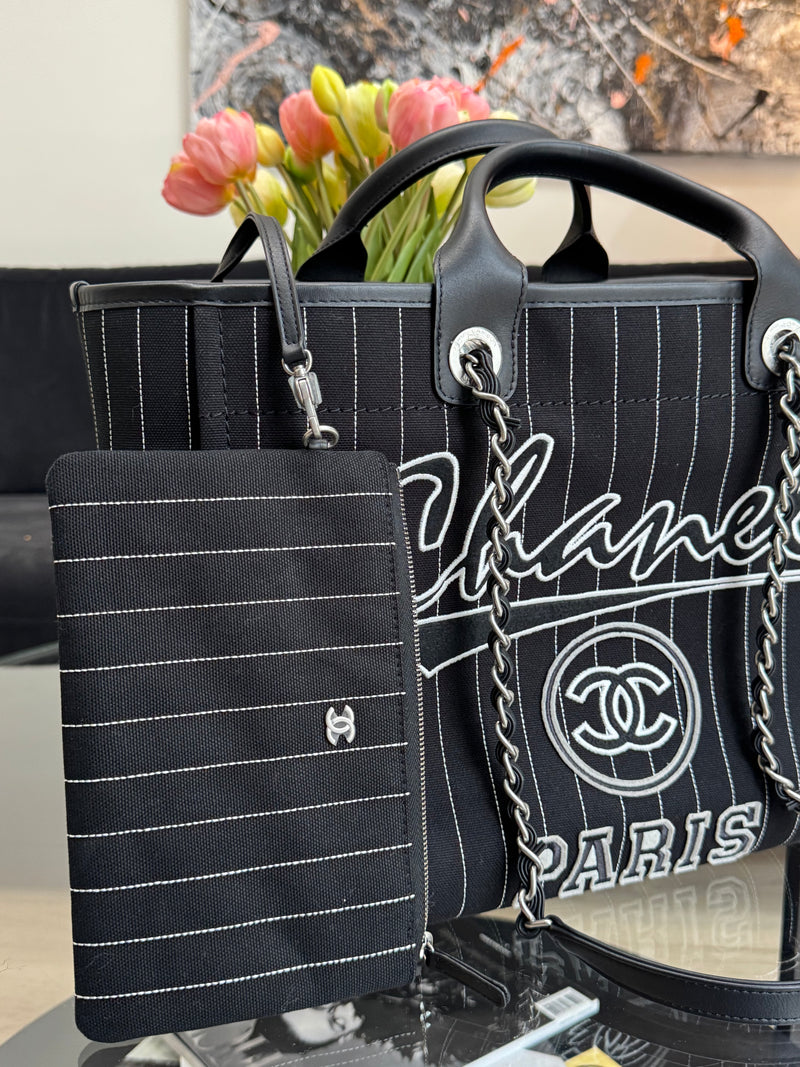 Chanel Deauville medium