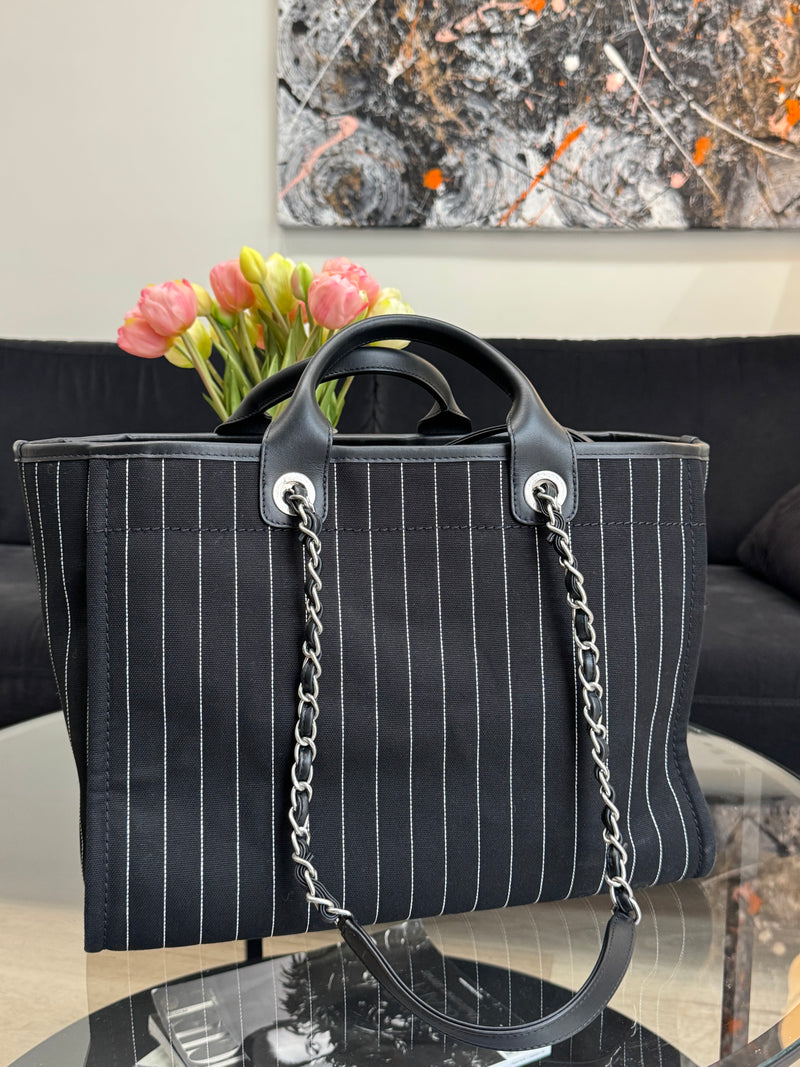Chanel Deauville medium