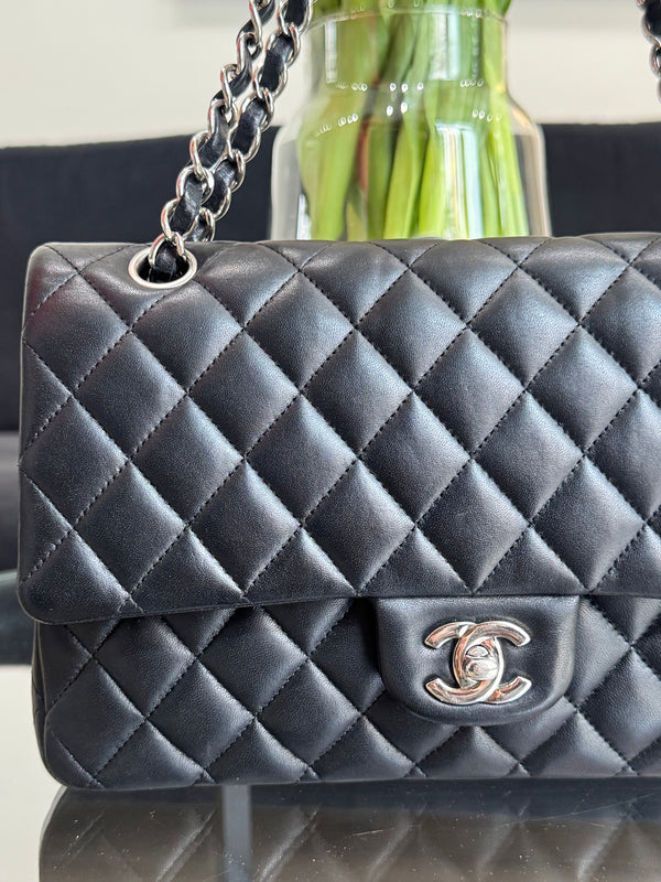 Chanel handbag - Medium size