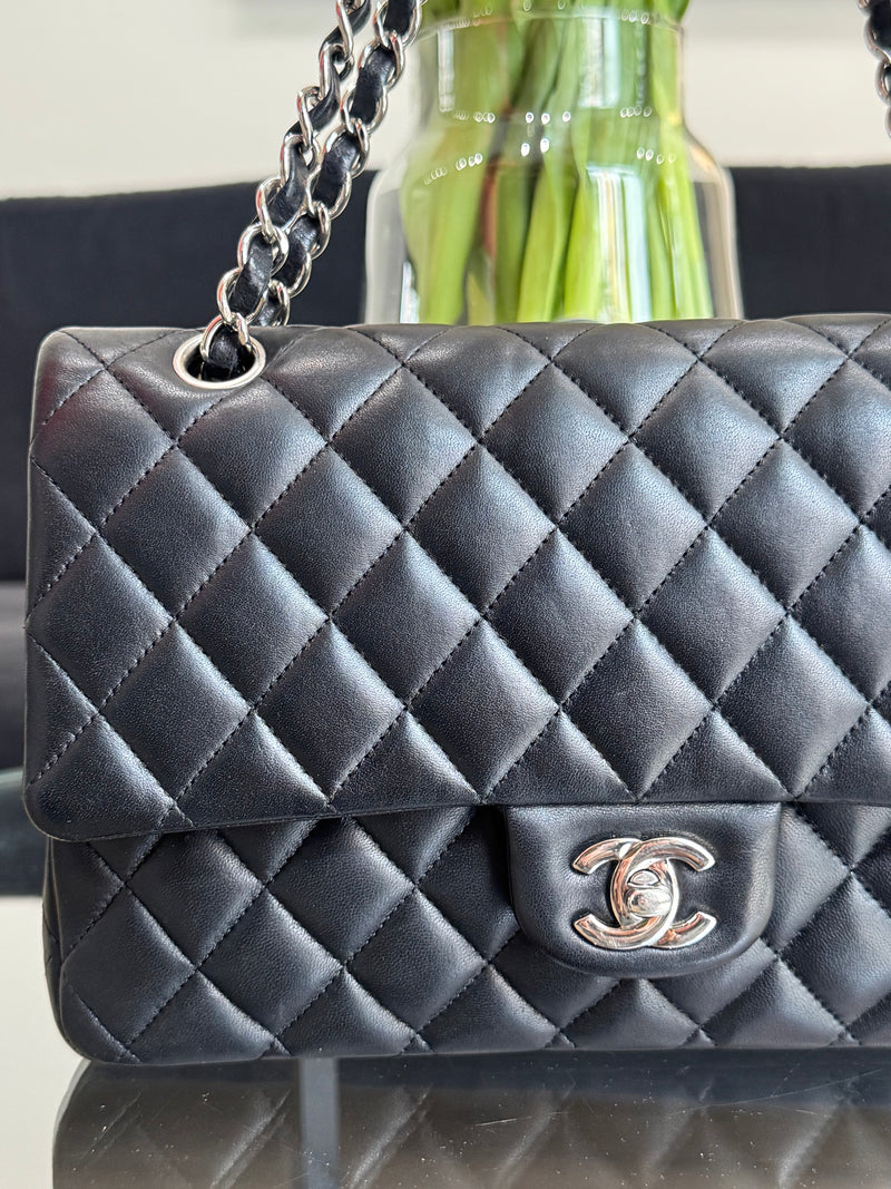 Chanel handbag - Medium size