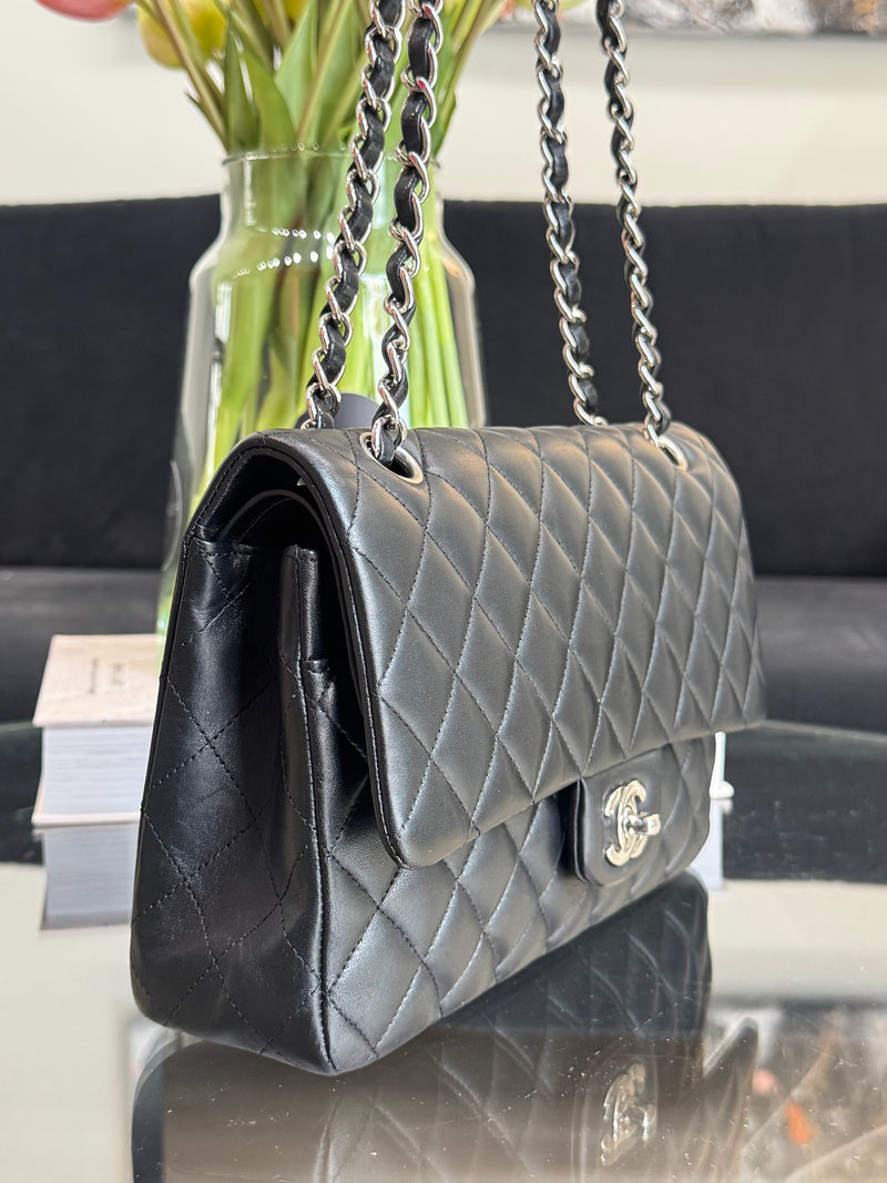 Chanel handbag - Medium size