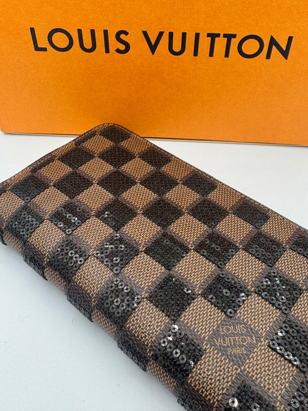 Louis Vuitton Wallet with sequins - Limited Edition