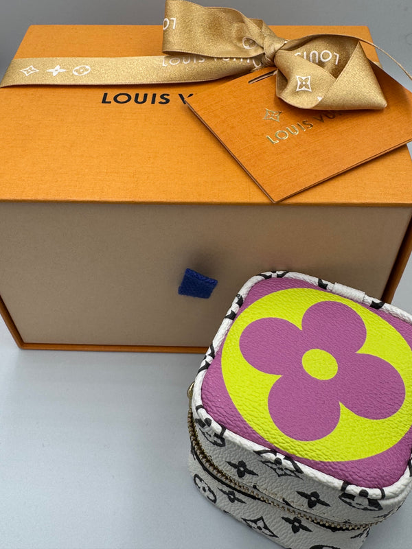 Louis Vuitton Monogram Giant Porte Monet Cube coin Pouch