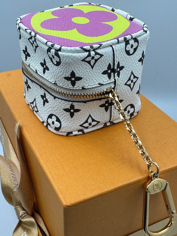 Louis Vuitton Monogram Giant Porte Monet Cube coin Pouch