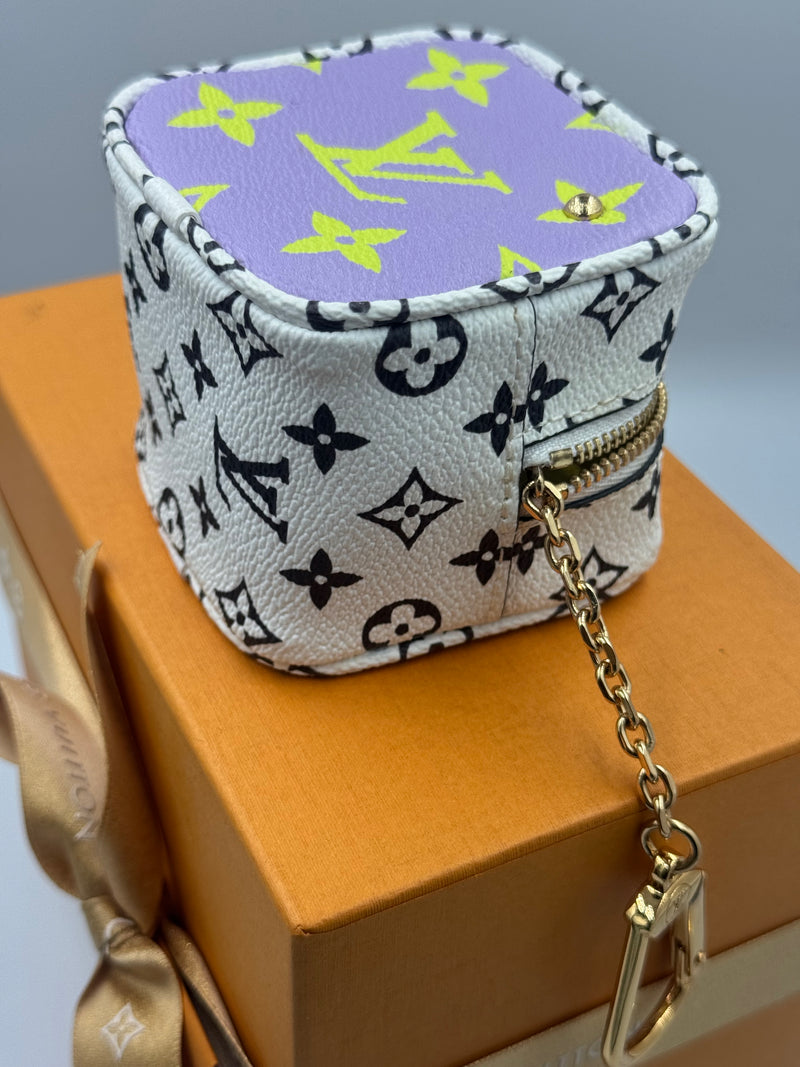 Louis Vuitton Monogram Giant Porte Monet Cube coin Pouch