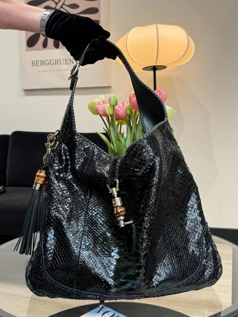 Gucci Jackie large handbag in Black Python leather