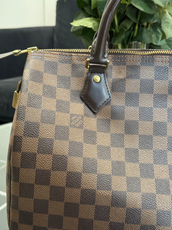 Louis Vuitton Speedy 30