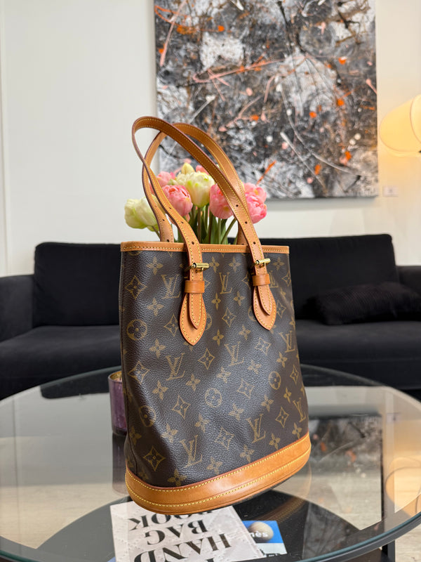 Louis Vuitton Bucket Bag - PM