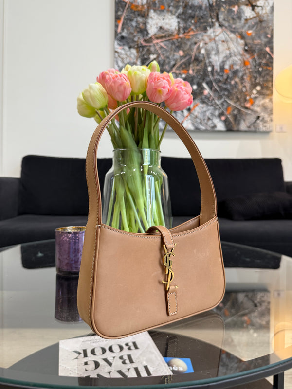 Yves Saint-Laurent 'Le 5 à 7' mini handbag