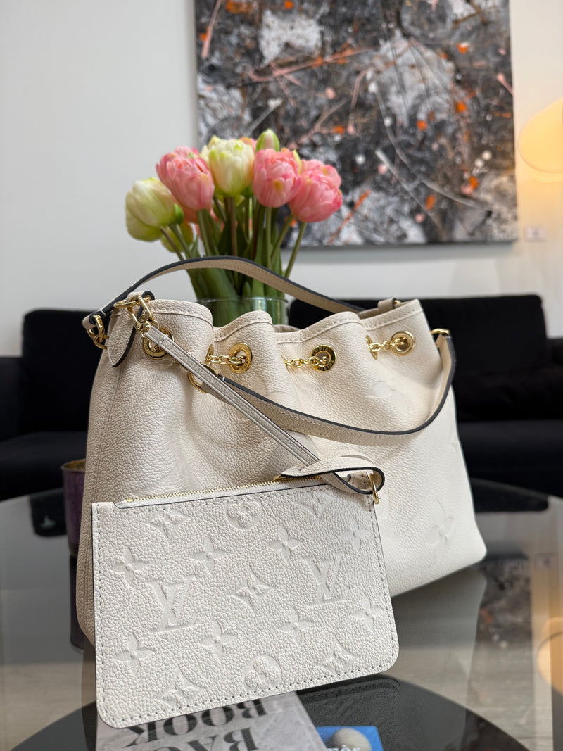 Louis Vuitton Bundle Monogram bag & Pochette