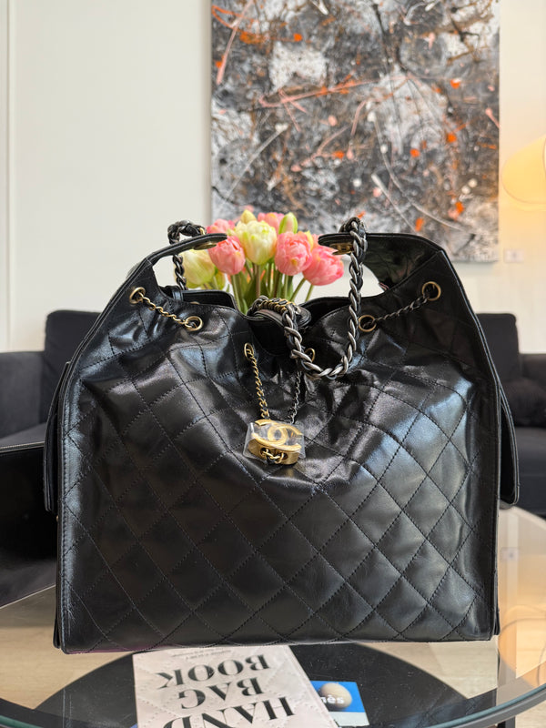Chanel 25 - Medium - handbag