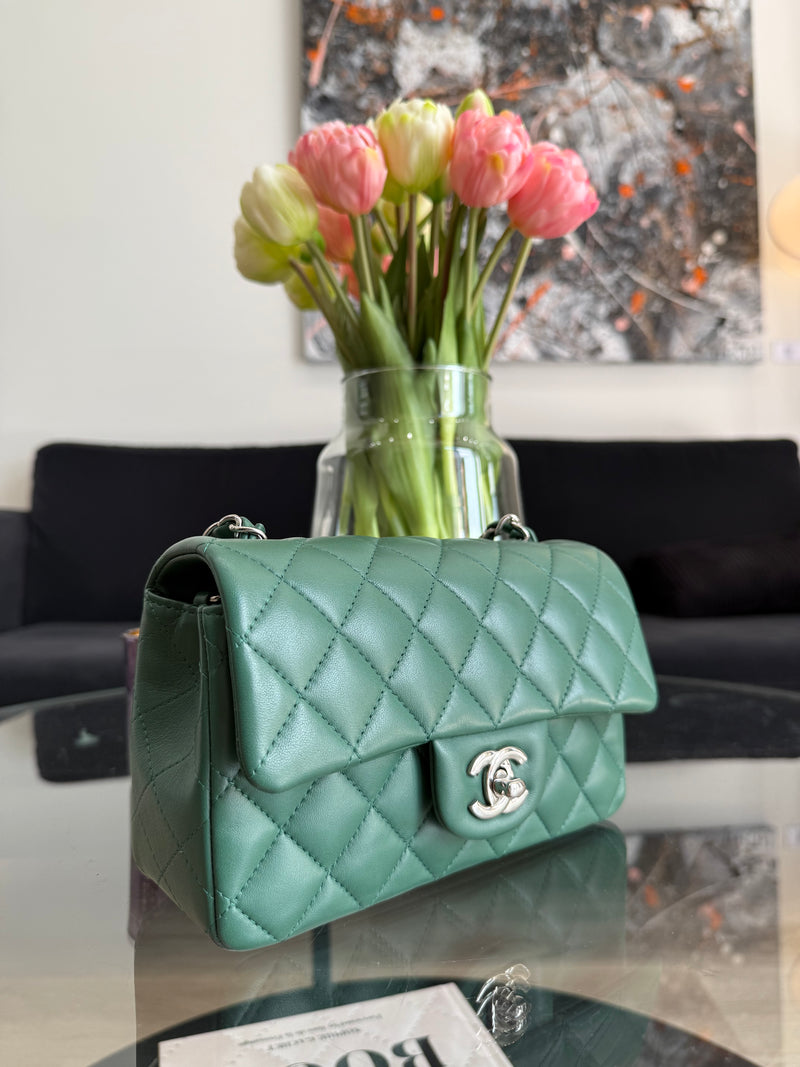 Chanel rectangular Green handbag