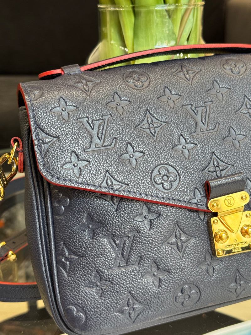 Louis Vuitton Metis handbag