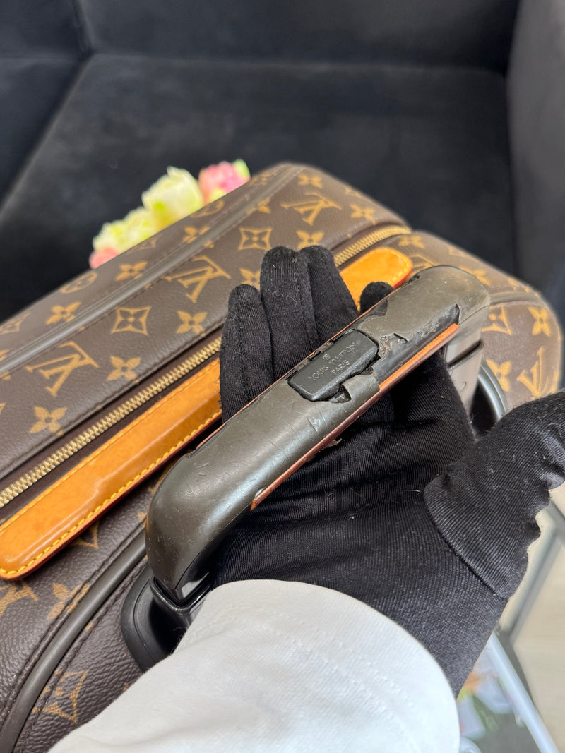 Louis Vuitton Travelcase