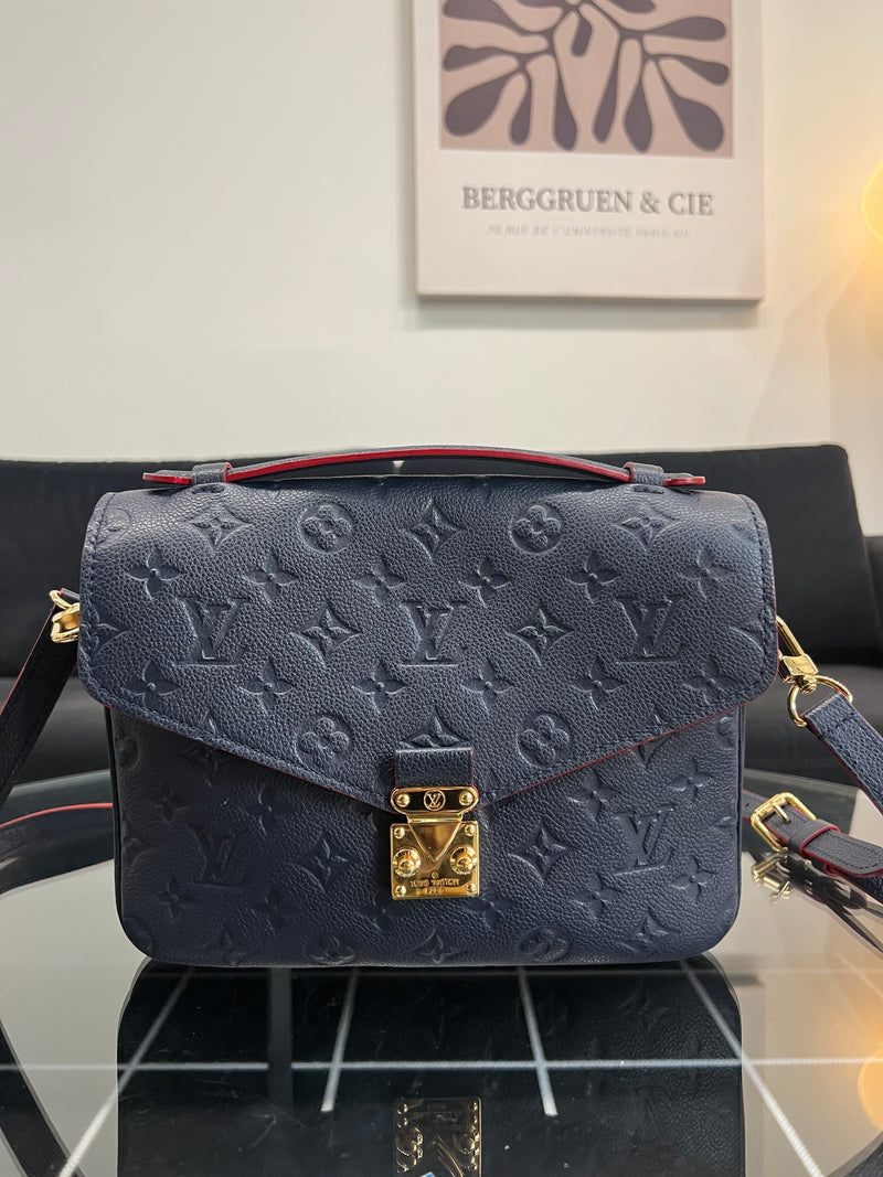 Louis Vuitton Metis bag