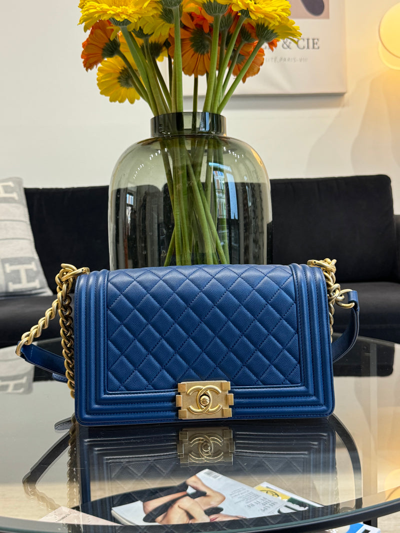 Chanel Boy - crossbody -  in Navy Blue and Caviar quilted leather