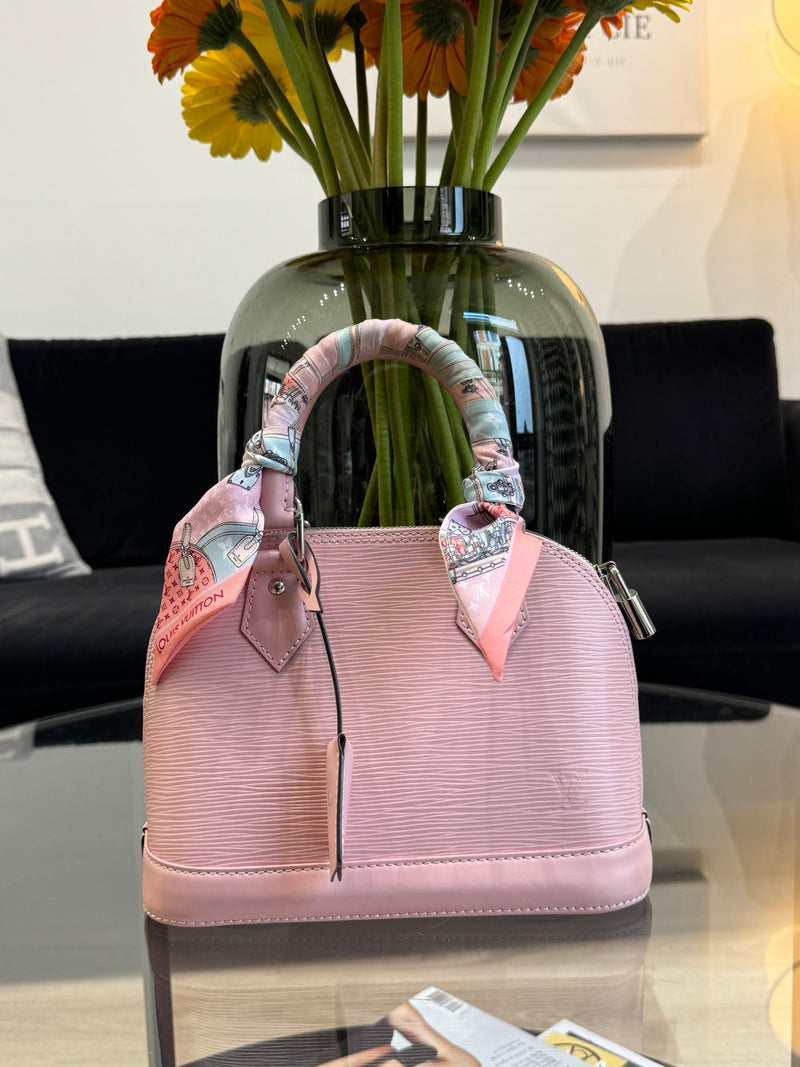 Louis Vuitton Alma bag + twilly