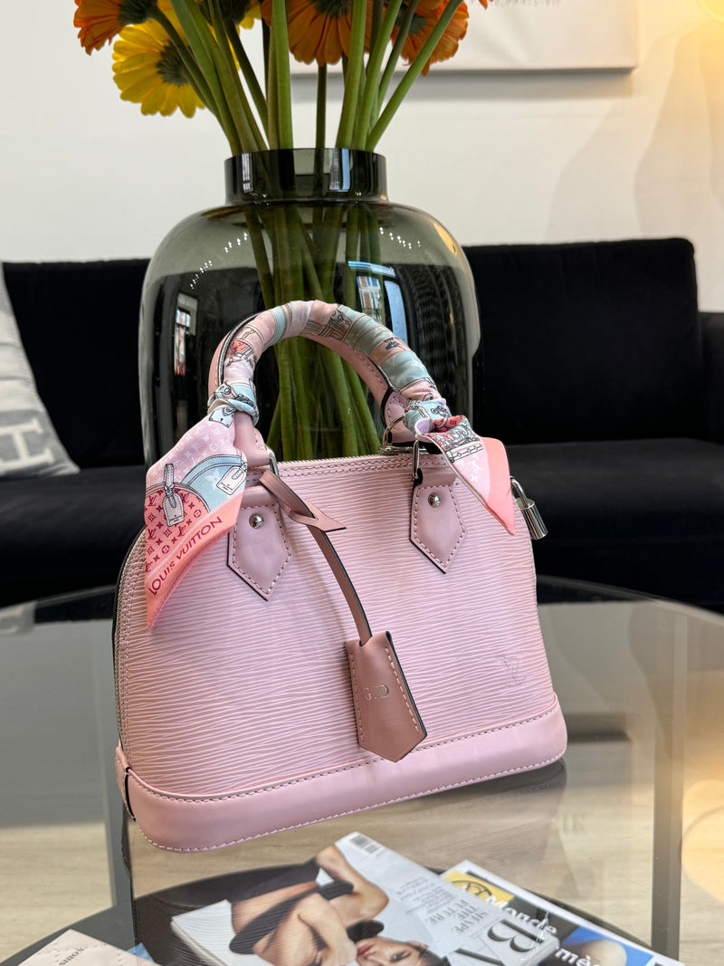 Louis Vuitton Alma bag + twilly