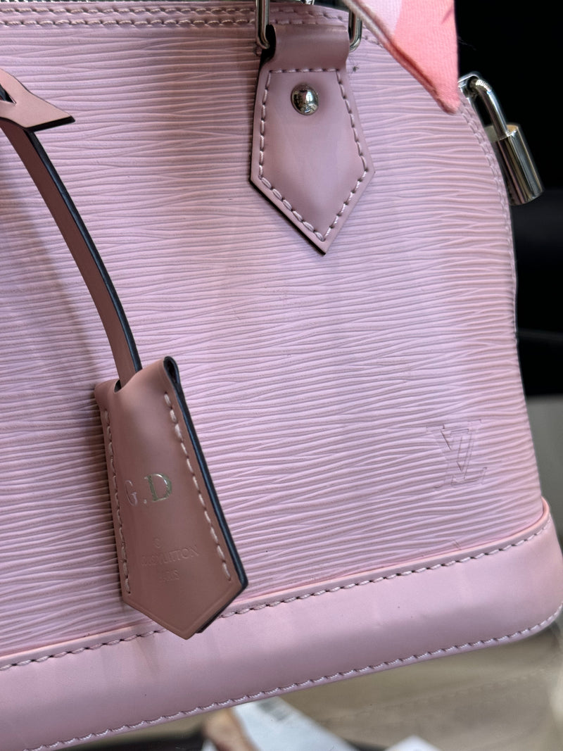 Louis Vuitton Alma bag + twilly