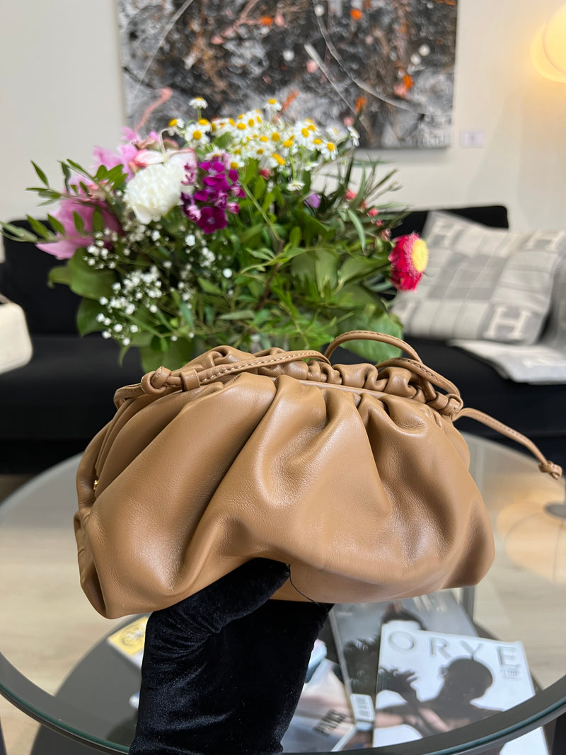 Botega Veneta The Pouch - brown leather mini bag