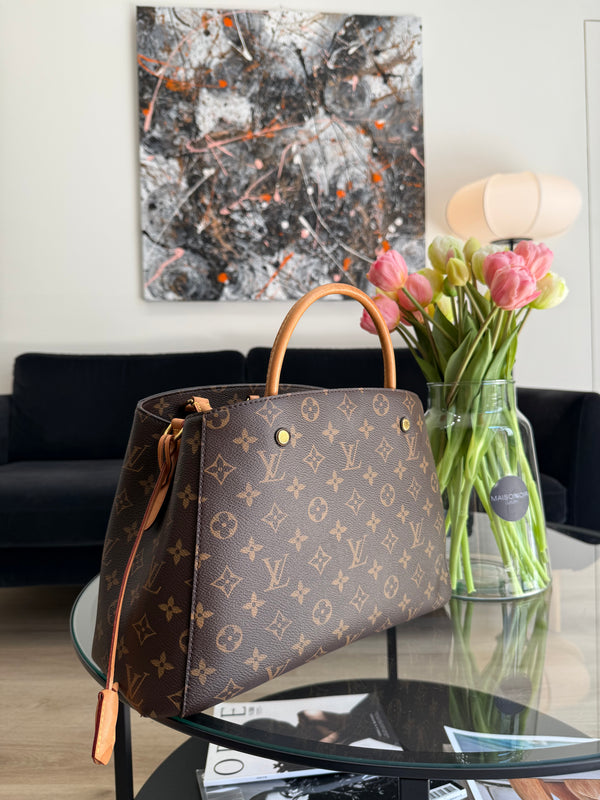 Louis Vuitton 'Montaigne' handbag